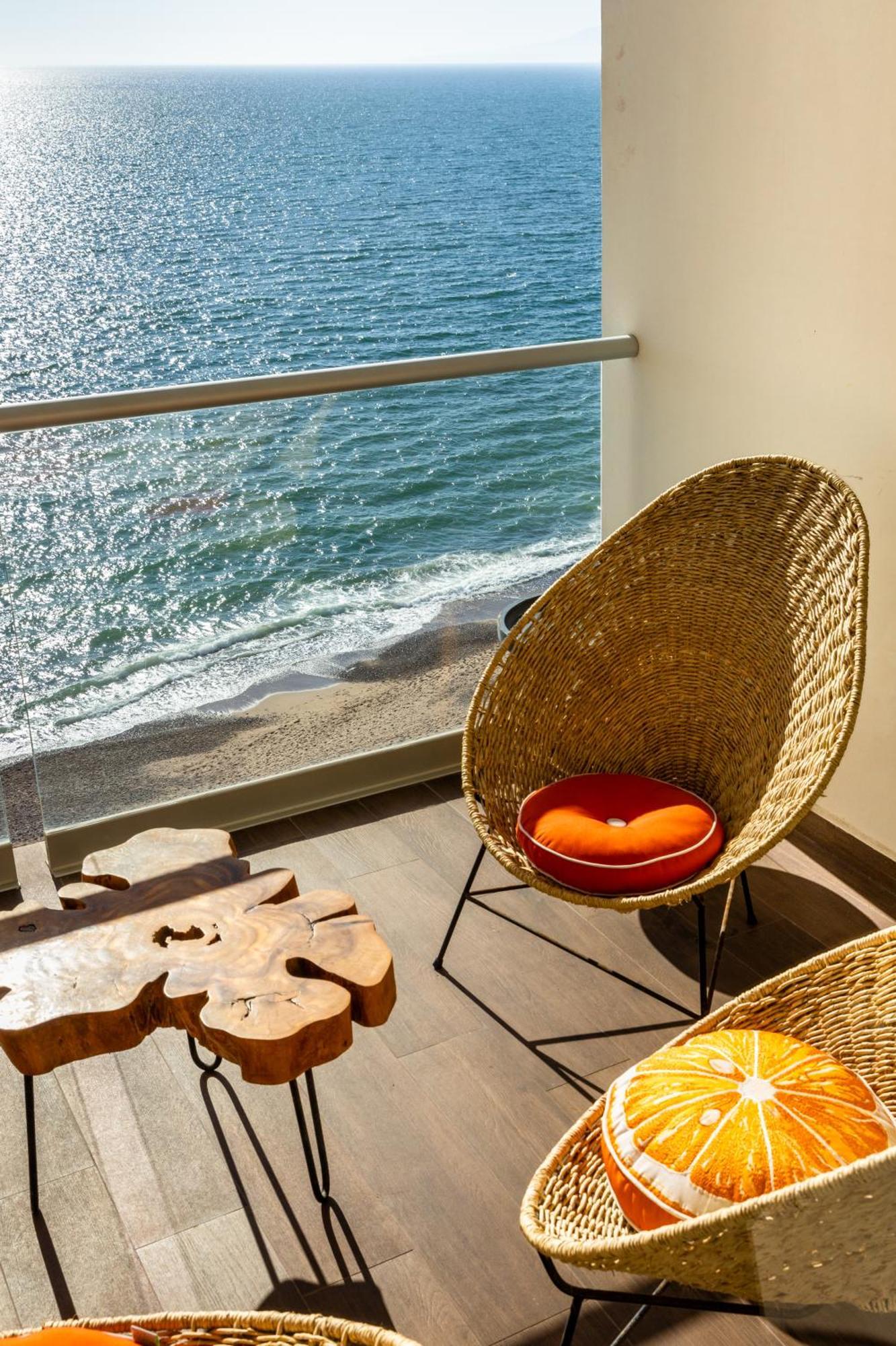 Harbor 13008A Artistic Beachfront Studio By Moikkarentals Puerto Vallarta Exterior foto